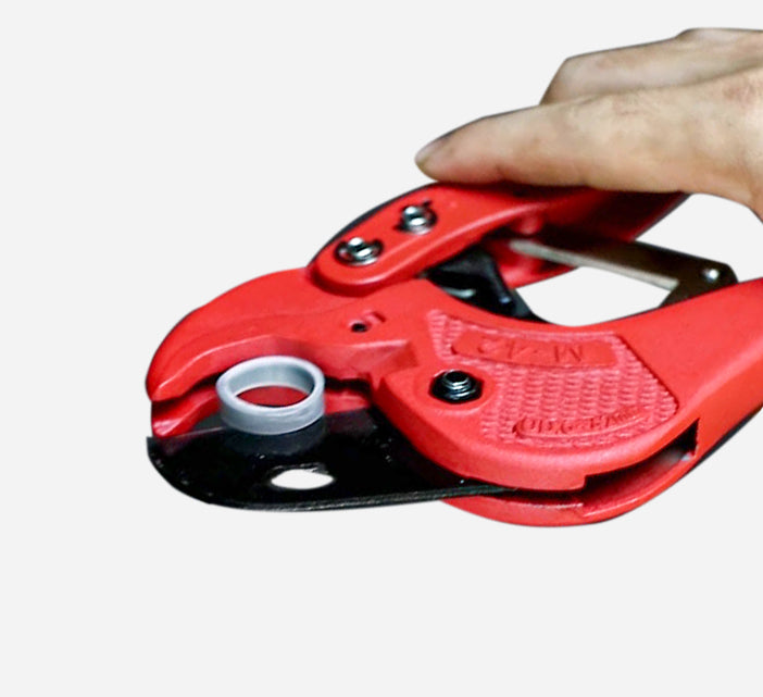 STANLEY PVC PIPE CUTTER 0-1 5/8